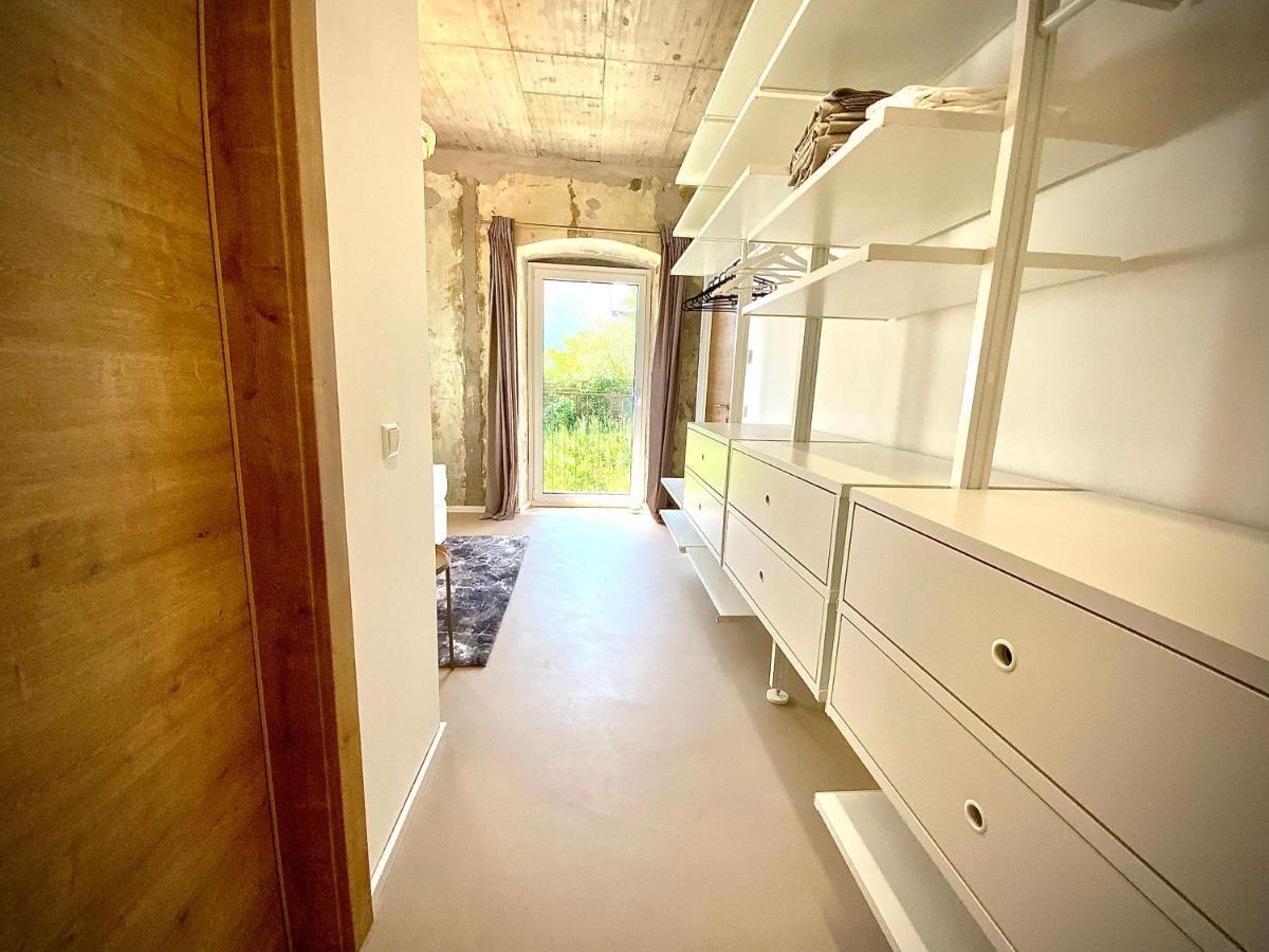 Waterfront - Urbane Eleganz Am Bachufer Apartment วิลลาค ภายนอก รูปภาพ