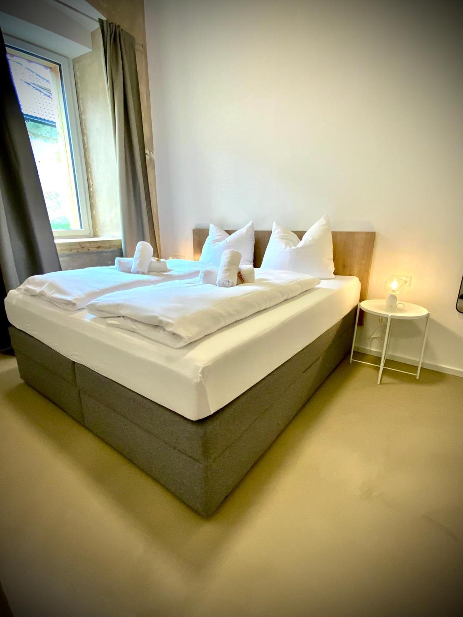 Waterfront - Urbane Eleganz Am Bachufer Apartment วิลลาค ภายนอก รูปภาพ