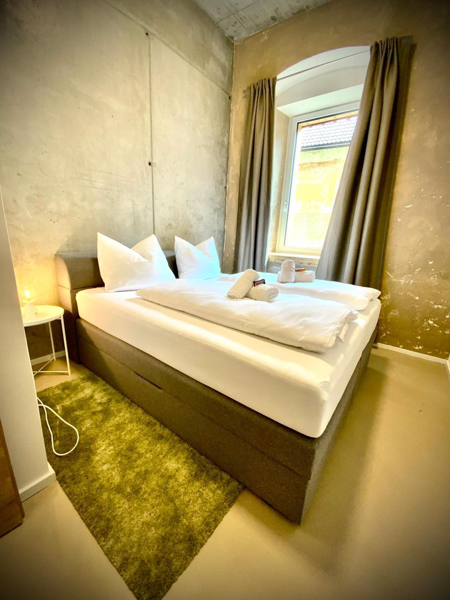 Waterfront - Urbane Eleganz Am Bachufer Apartment วิลลาค ภายนอก รูปภาพ