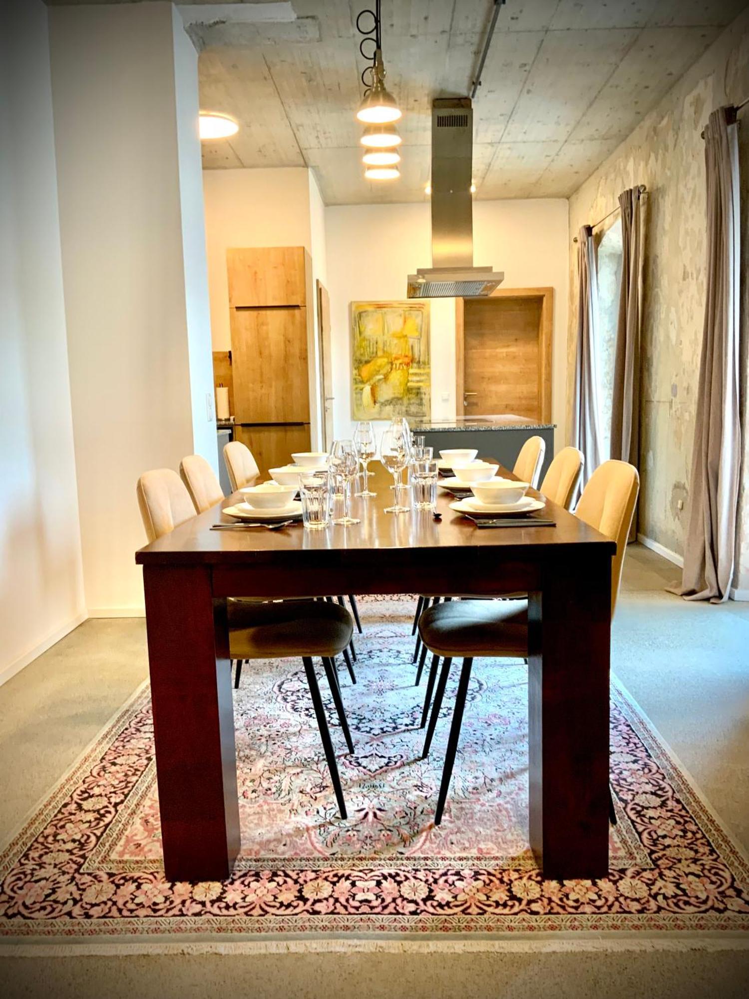 Waterfront - Urbane Eleganz Am Bachufer Apartment วิลลาค ภายนอก รูปภาพ
