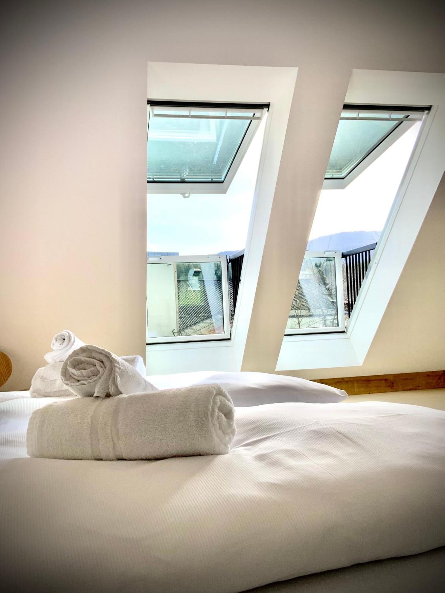 Waterfront - Urbane Eleganz Am Bachufer Apartment วิลลาค ห้อง รูปภาพ